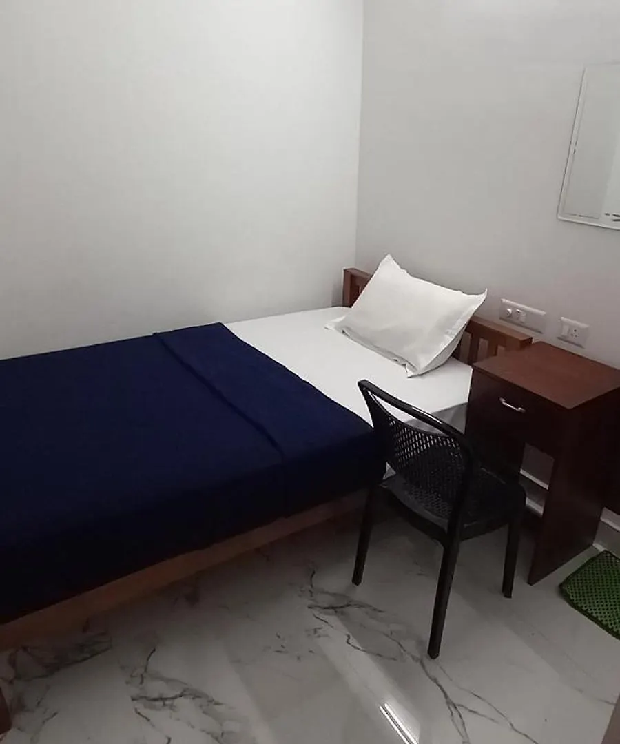 Aman Residency Hotel Kallar Vattiyar